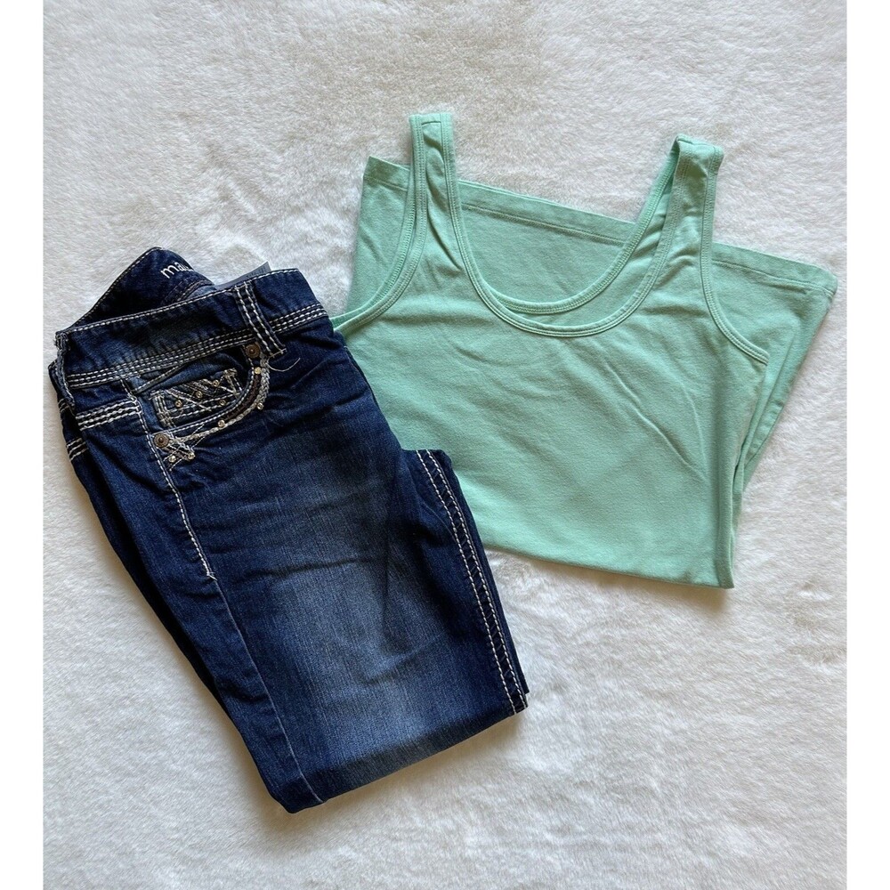 Maurice’s Jeans Size 5/6 & a Maurices Small Tank Top